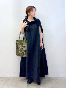 暑い日、何着る?40代スタッフが提案する“涼しいのに体型カバーできる”夏の細見えコーデ