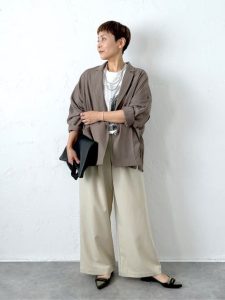 まだ暑いけど秋先取り!大人女子の軽やかレイヤード15選