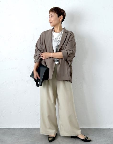 まだ暑いけど秋先取り！40代・50代大人女子の軽やかレイヤード15選