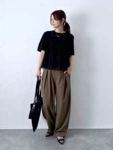 秋色を上品に楽しむ!40代・50代女性に似合う大人のトレンドコーデ15選