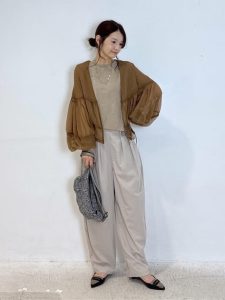 8月〜9月の季節の変わり目コーデ15選｜朝晩の温度差＆台風シーズンもおしゃれに乗り切る！