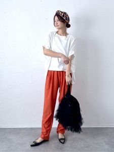 秋色を上品に楽しむ!40代・50代女性に似合う大人のトレンドコーデ15選