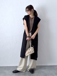 秋色を上品に楽しむ!40代・50代女性に似合う大人のトレンドコーデ15選