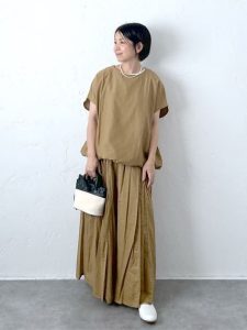 大人可愛い&上品に!秋スカートで楽しむ大人女子コーデ15選【40代・50代向け】