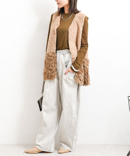 今すぐ真似できる秋のパンツコーディネート。大人世代のお洒落な着こなし