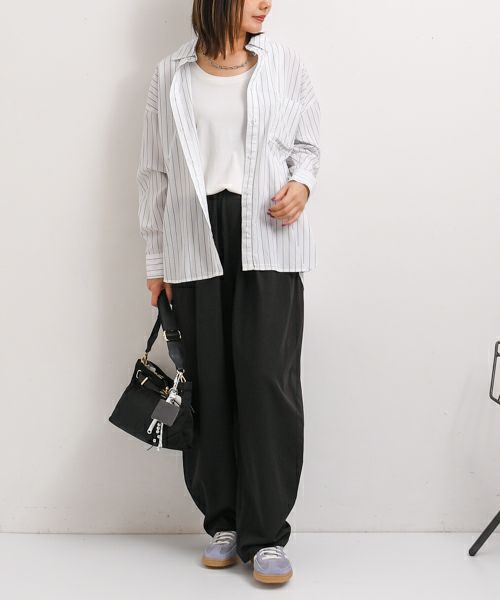 スニーカーで秋の足元は決まり！綺麗めからカジュアルまで今っぽく決める