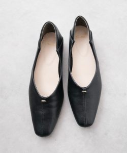 alt="50代女性に似合う秋の羽織|シャツ・ジャケット・カーディガン・ベストで楽しむ秋の大人コーデ"