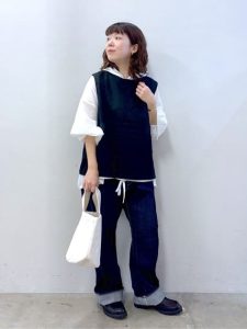 40代・50代女性必見!秋パンツスタイル特集|細見え&体型カバーが叶う大人コーデ15選