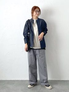 alt="50代女性のための秋レイヤードコーデ|最新の着こなしテクとおすすめアイテム"