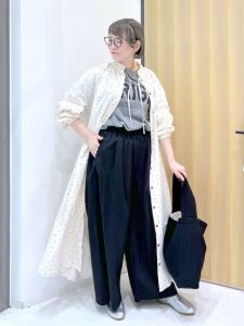 40代・50代女性必見!秋パンツスタイル特集|細見え&体型カバーが叶う大人コーデ15選