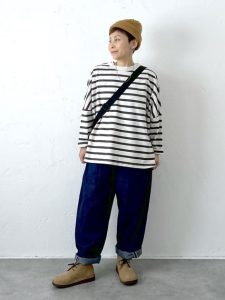 alt="50代が輝く秋のパンツコーデ|簡単に垢抜ける着こなし術とおすすめアイテム8選"