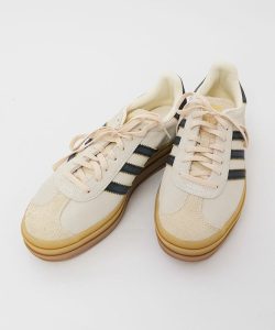 alt="50代が輝く秋のパンツコーデ|簡単に垢抜ける着こなし術とおすすめアイテム8選"