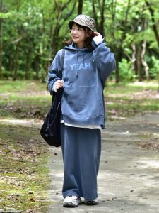 alt="40代50代女性必見!最新スタイルブックから学ぶ秋の着こなし術|大人のこなれ感をつくる"