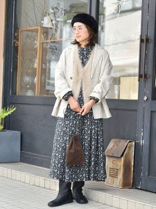 alt=“【続】40代50代女性必見！最新スタイルブックから学ぶ秋の着こなし術｜大人のこなれ感をつくる"