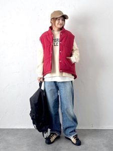 alt=“軽くて暖かい♡40代・50代のためのライトアウター着こなし術|シャツ・ジャケット・ブルゾン"