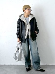 alt=“40代・50代女性のレイヤードはこれ|冬本番に活躍する!大人のあったか重ね着コーデ特集"