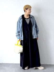 alt=“秋の大人ワンピースコーデ｜重ね着も楽しめる！40代・50代の上品カジュアル10選"