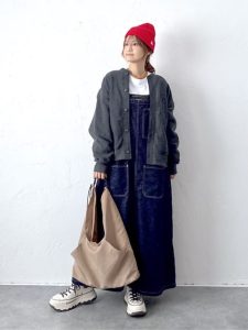 alt=“秋の大人ワンピースコーデ｜重ね着も楽しめる！40代・50代の上品カジュアル10選"