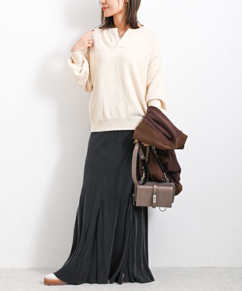 秋冬コーデは白を選ぶ！顔映りがよく、清潔感と上品さを楽しめるカラー使い