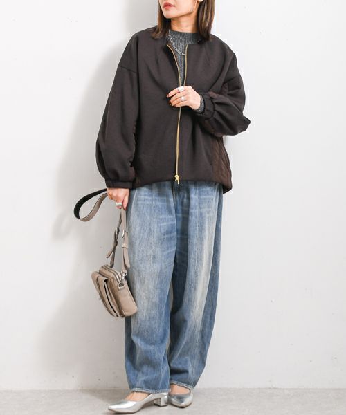 今年はシンプルなアウターを選ぶ！幅広いコーディネートを楽しむコツ