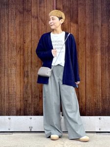 alt=“【気温16℃〜20℃】何着る?人気スタッフコーデ特集|40代・50代の大人カジュアル"