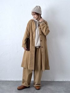 alt=“ハグハグスタッフスナップ!人気コーデトップ10|秋から冬に着たい40代おすすめファッション"