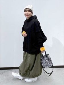 alt=“40代が“今買うべき”新作アイテム｜体型カバーも叶う秋冬コーデ"