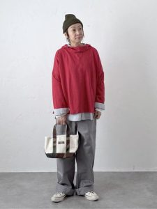 alt=“ハグハグスタッフスナップ!人気コーデトップ10|秋から冬に着たい40代おすすめファッション"