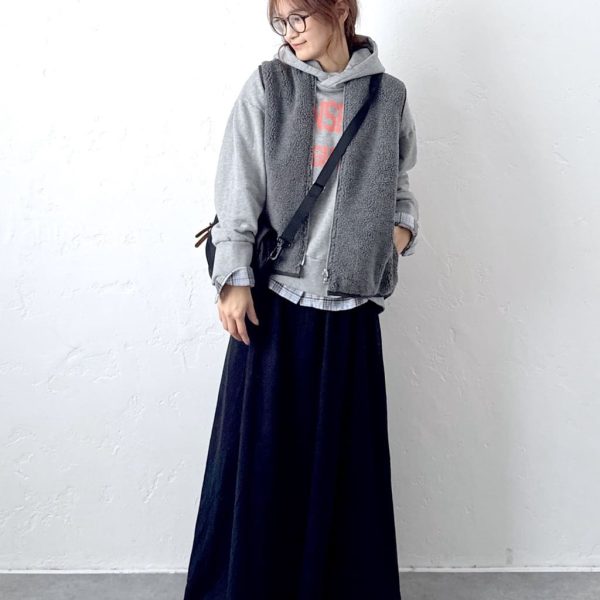 40代のモノトーンコーデ完全ガイド|冬の大人カジュアル5スタイル【体型カバー】