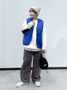 alt=“【40代必見】冬の着痩せコーデ術|体型カバーできる大人スタイル7選"