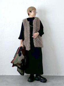 alt=“【40代必見】冬の着痩せコーデ術|体型カバーできる大人スタイル7選"