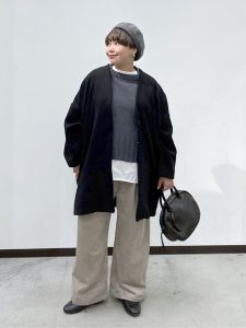 alt=“40代のモノトーンコーデ完全ガイド|冬の大人カジュアル5スタイル【体型カバー】"