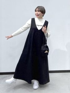 alt=“【40代・50代の着痩せカジュアルコーデ完全ガイド|大人女性のための体型カバー術"