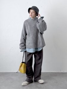 alt=“【春の先取りコーデ】寒さ対策もOK!40代・50代の大人カジュアル5スタイル"