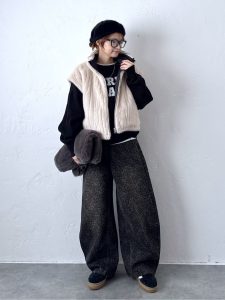 alt=“大人の色柄コーデ完全ガイド|レオパード・ダマスク・ボーダーで作るこなれ感カジュアル"