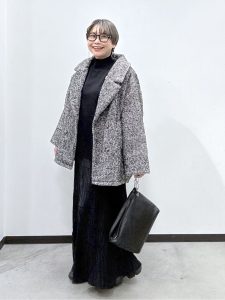 alt=“【40代・50代必見】同窓会の服装はこれ!カジュアルで上品な冬のお出かけコーデ5選"