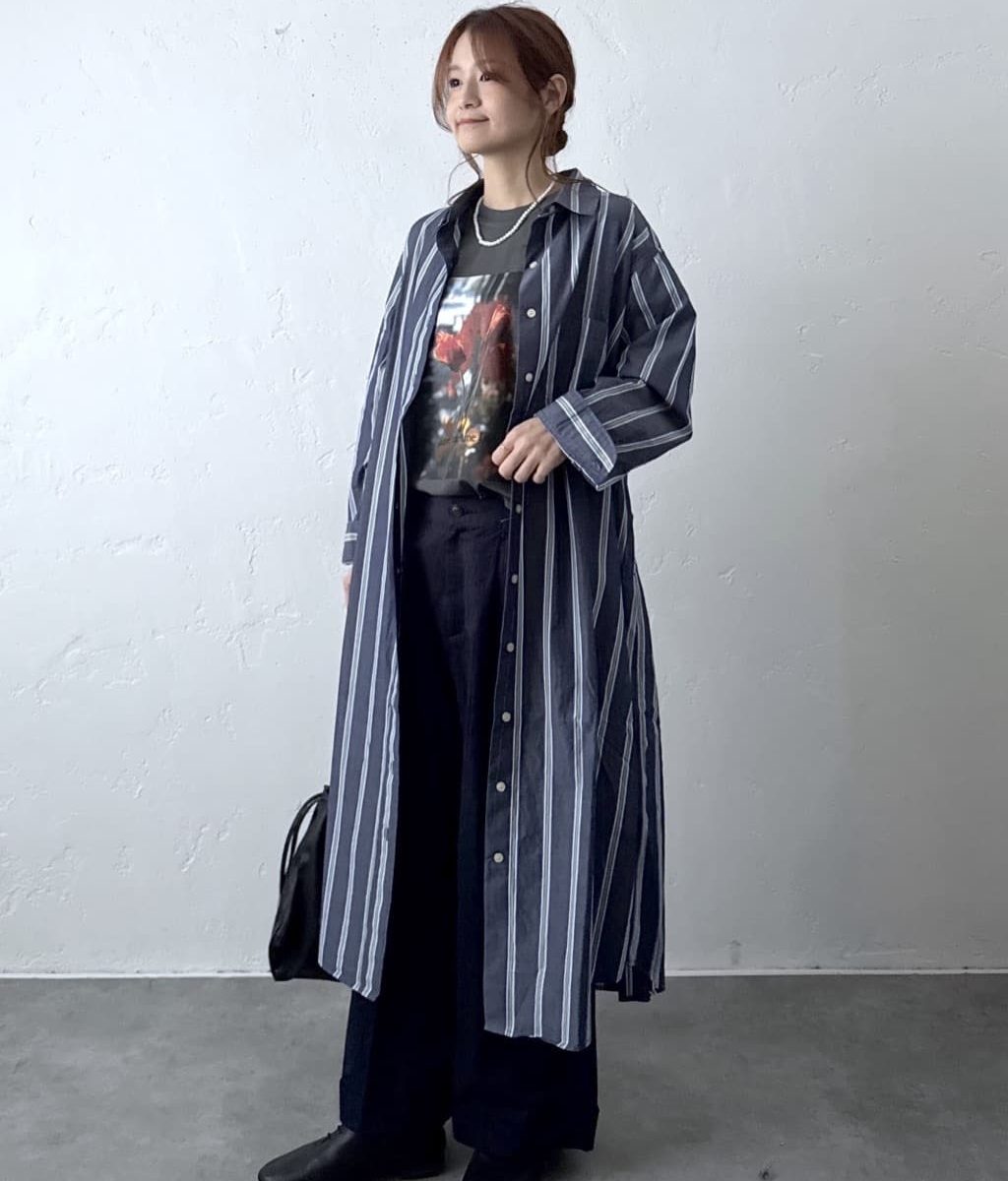 alt=“【40代】春のシャツワンピコーデ5選｜チェック・ストライプ・無地で楽しむ大人スタイル"