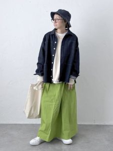 alt=“40代のGジャンコーデ5選｜大人女性が今すぐ真似したい春の着こなし術"