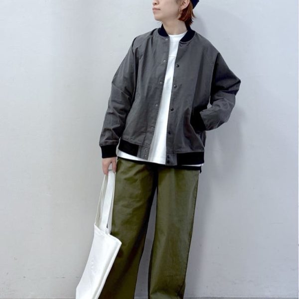 40代に似合うカーキコーデ5選｜ゆったりシルエットで今っぽく決まる春スタイル