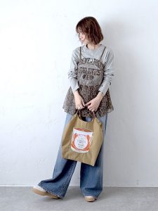 alt=“【40代】GWお出かけコーデ5選｜動ける大人カジュアルスタイル"