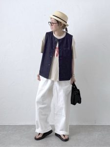 alt=“【40代・50代】白コーデで細見え！膨張しない大人の夏着こなし5選"
