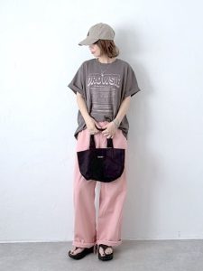 alt=“【40代】夏のカラーコーデ5選｜5色で作る大人カジュアルスタイル"