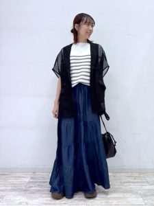 alt=“【40代・50代】夏の透け感コーデ5選｜シアー・メッシュで作るこなれ大人スタイル"