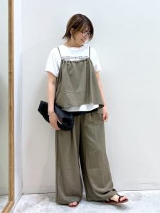 alt=“【40代・50代】お盆の帰省に◎楽ちんきれいめコーデ5選｜大人カジュアルスタイル"